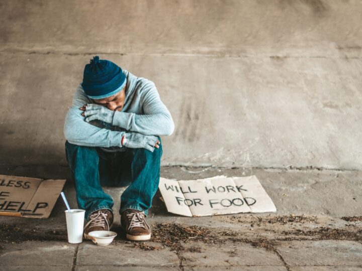 Bezdomny mężczyzna nie żyje – zimowe temperatury stanowią zagrożenie dla bezdomnych