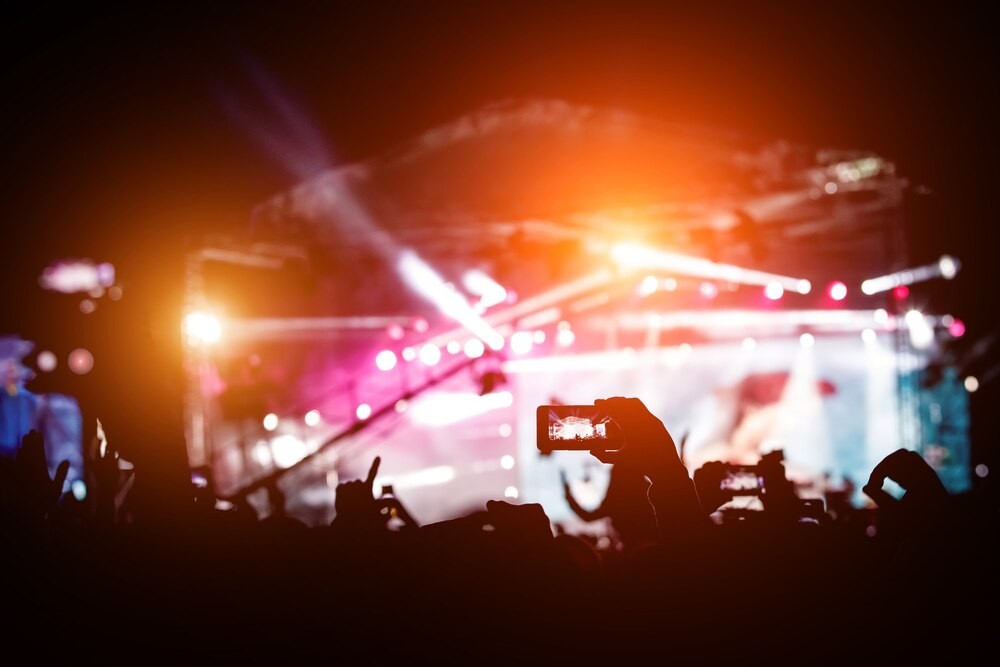 Uczniowie SP8 zachwycili na scenie w poetycko-muzycznym widowisku