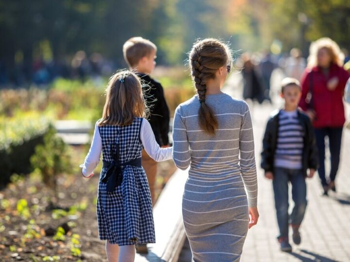 MOPS zbada potrzeby mieszkańców: nowe usługi sąsiedzkie dla seniorów 60+