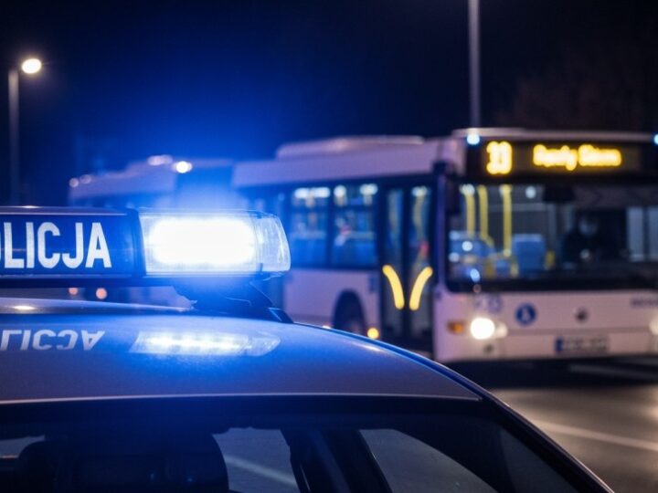 Bezpieczni seniorzy: Spotkanie UTW o zagrożeniach kryminalnych